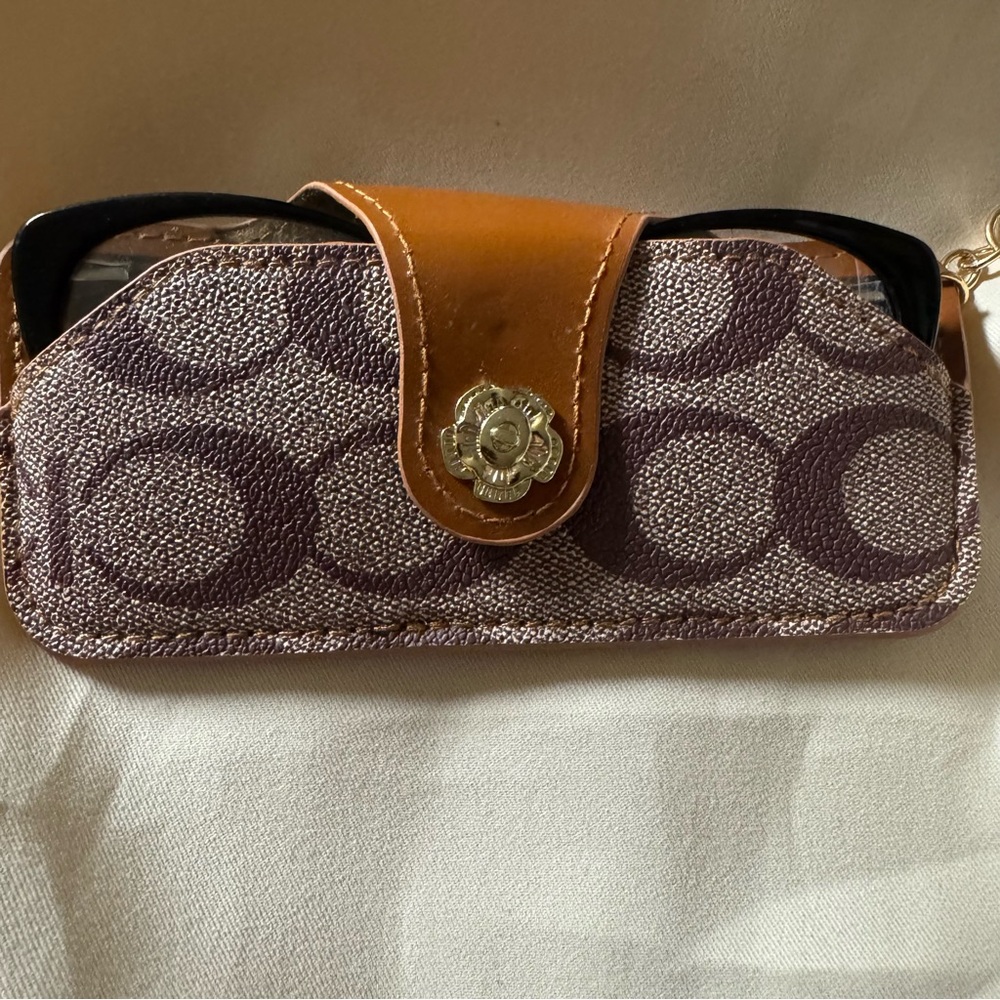 Coach eyeglass holder